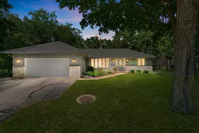 118  Hillview Rd, Delavan, WI 53191 - Photo 1