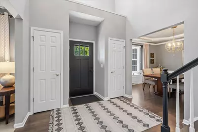 W73N413  Greystone Dr, Cedarburg, WI 53012 - Photo 3