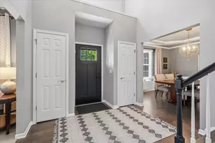 W73N413 Greystone Dr, Cedarburg, WI 53012 - Photo 3