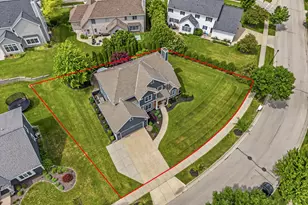 W73N413 Greystone Dr, Cedarburg, WI 53012 - Photo 41