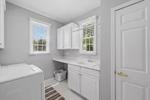 W73N413 Greystone Dr, Cedarburg, WI 53012 - Photo 19