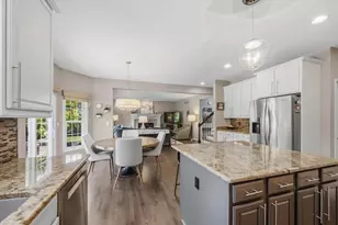 W73N413 Greystone Dr, Cedarburg, WI 53012 - Photo 13