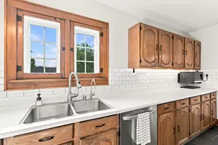 527 S 7th Ave, West Bend, WI 53095 - Photo 13