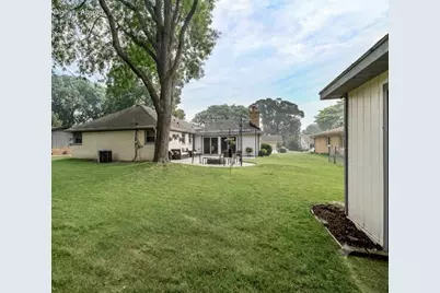 3303 S 123rd St, West Allis, WI 53227 - Photo 47