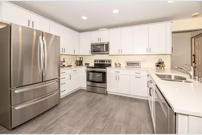 3303 S 123rd St, West Allis, WI 53227 - Photo 5