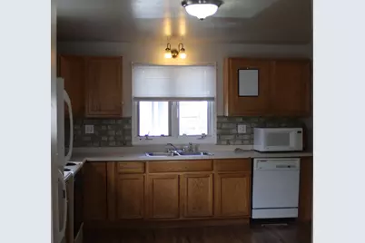 123  Cook St, Waukesha, WI 53186 - Photo 3