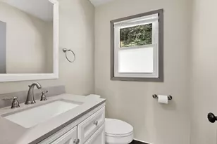 6639 Hillside Ln, Wauwatosa, WI 53213 - Photo 25