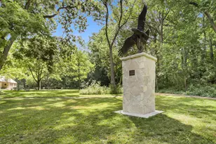 6639 Hillside Ln, Wauwatosa, WI 53213 - Photo 39