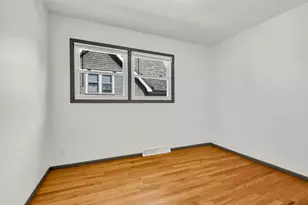 6639 Hillside Ln, Wauwatosa, WI 53213 - Photo 23