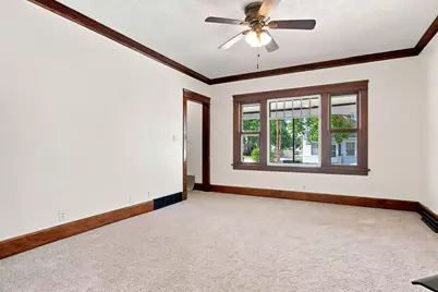 2111  Lawn St, Racine, WI 53404 - Photo 5