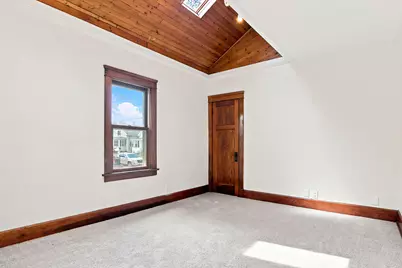 2111  Lawn St, Racine, WI 53404 - Photo 15