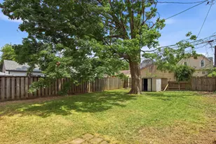 2111 Lawn St, Racine, WI 53404 - Photo 25
