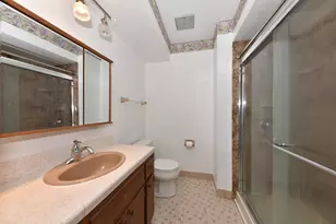 6843 N Park Manor Dr, Milwaukee, WI 53224 - Photo 19