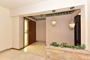 6843 N Park Manor Dr, Milwaukee, WI 53224 - Photo 5
