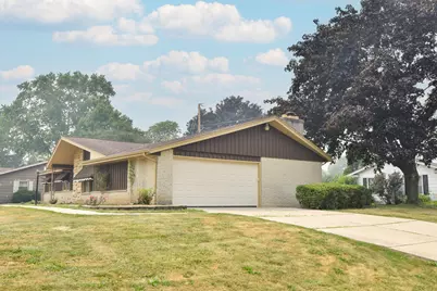 6843 N Park Manor Dr, Milwaukee, WI 53224 - Photo 3