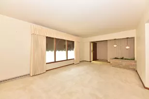 6843 N Park Manor Dr, Milwaukee, WI 53224 - Photo 7