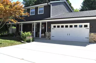 8501 W Cascade Oaks Ct, Franklin, WI 53132 - Photo 41