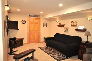 8501 W Cascade Oaks Ct, Franklin, WI 53132 - Photo 37