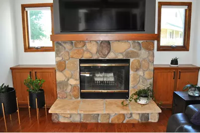8501 W Cascade Oaks Ct, Franklin, WI 53132 - Photo 17