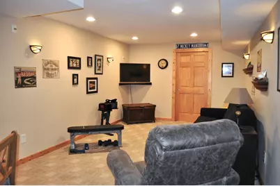 8501 W Cascade Oaks Ct, Franklin, WI 53132 - Photo 35