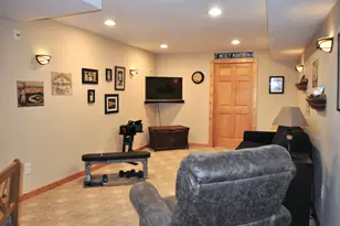 8501 W Cascade Oaks Ct, Franklin, WI 53132 - Photo 35