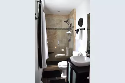 8501 W Cascade Oaks Ct, Franklin, WI 53132 - Photo 23