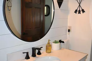 8501 W Cascade Oaks Ct, Franklin, WI 53132 - Photo 19