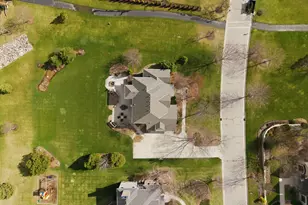 1267 Mary Hill Cir, Hartland, WI 53029 - Photo 7
