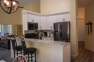 1870 Golfview Dr, Geneva, WI 53147 - Photo 9