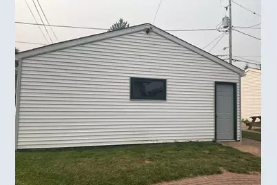 325  Wilson Ave, Waukesha, WI 53186 - Photo 17