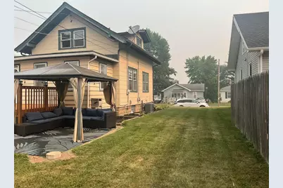 325  Wilson Ave, Waukesha, WI 53186 - Photo 5