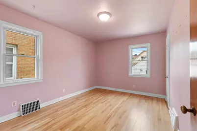 4026 W Oklahoma Ave, Milwaukee, WI 53215 - Photo 9