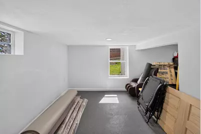606 E Decorah Rd, West Bend, WI 53095 - Photo 17