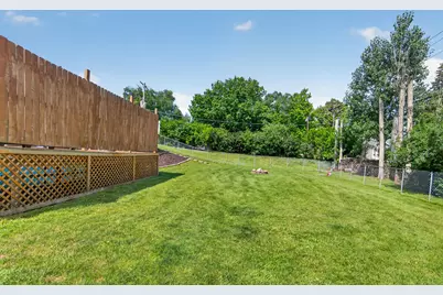 606 E Decorah Rd, West Bend, WI 53095 - Photo 35