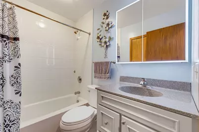 4921 S 123rd St, Greenfield, WI 53228 - Photo 21