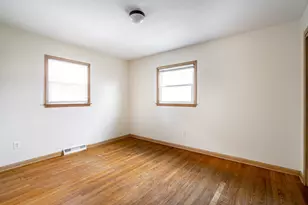 1537 S 96th St, West Allis, WI 53214 - Photo 31