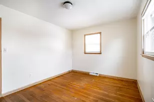 1537 S 96th St, West Allis, WI 53214 - Photo 33