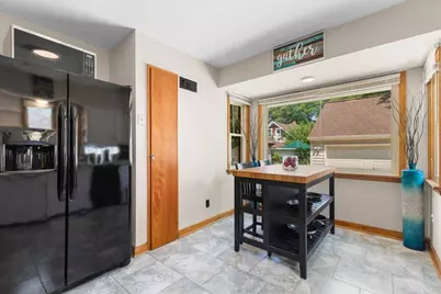 2650 N 70th St #2652, Wauwatosa, WI 53213 - Photo 9