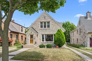 2650 N 70th St, Wauwatosa, WI 53213 - Photo 33