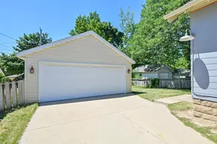 553 N 60th St, Wauwatosa, WI 53213 - Photo 29