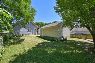 553 N 60th St, Wauwatosa, WI 53213 - Photo 27