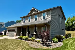 720 Summerset Dr, Johnson Creek, WI 53038 - Photo 3
