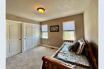 720  Summerset Dr, Johnson Creek, WI 53038 - Photo 17
