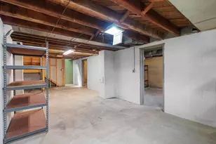 825 Summit St, Manitowoc, WI 54220 - Photo 43