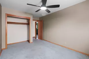 825 Summit St, Manitowoc, WI 54220 - Photo 25