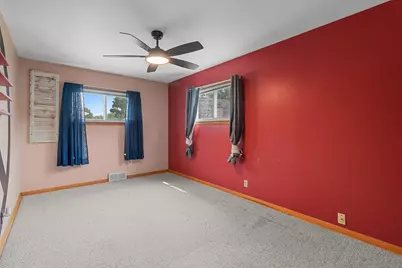 825  Summit St, Manitowoc, WI 54220 - Photo 27