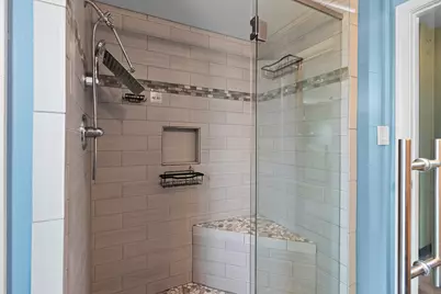 825  Summit St, Manitowoc, WI 54220 - Photo 33