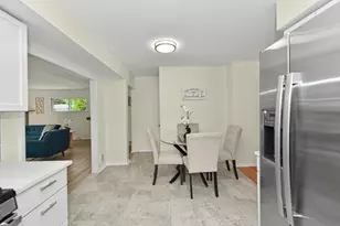 2733 Arrowhead St, Racine, WI 53402 - Photo 11