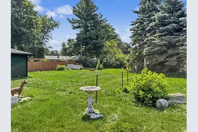 2733  Arrowhead St, Racine, WI 53402 - Photo 33