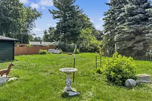 2733 Arrowhead St, Racine, WI 53402 - Photo 33